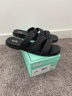 New Women’s Sandals
